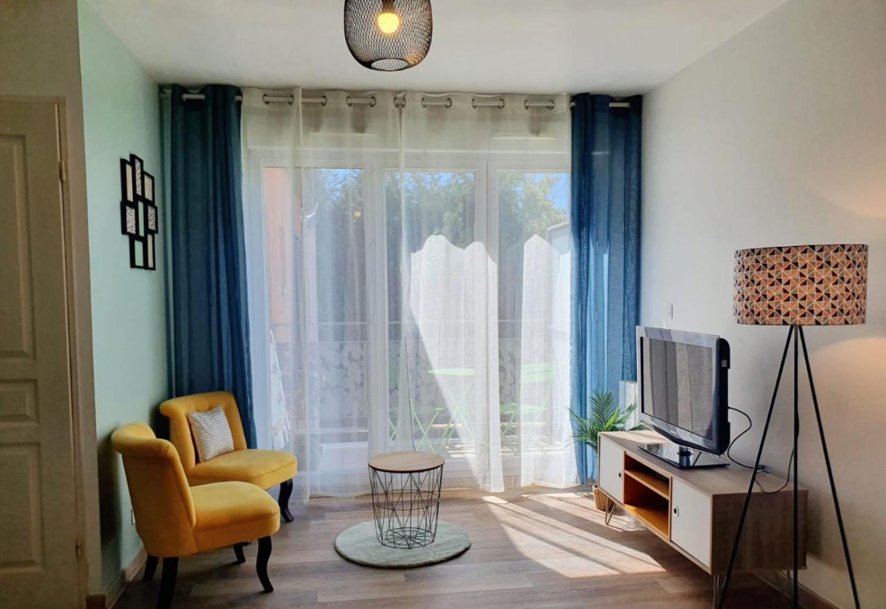 Studio Fonctionnel Au Calme Avec Garage Individuel Et Balcon Apartment Lyon Ngoại thất bức ảnh